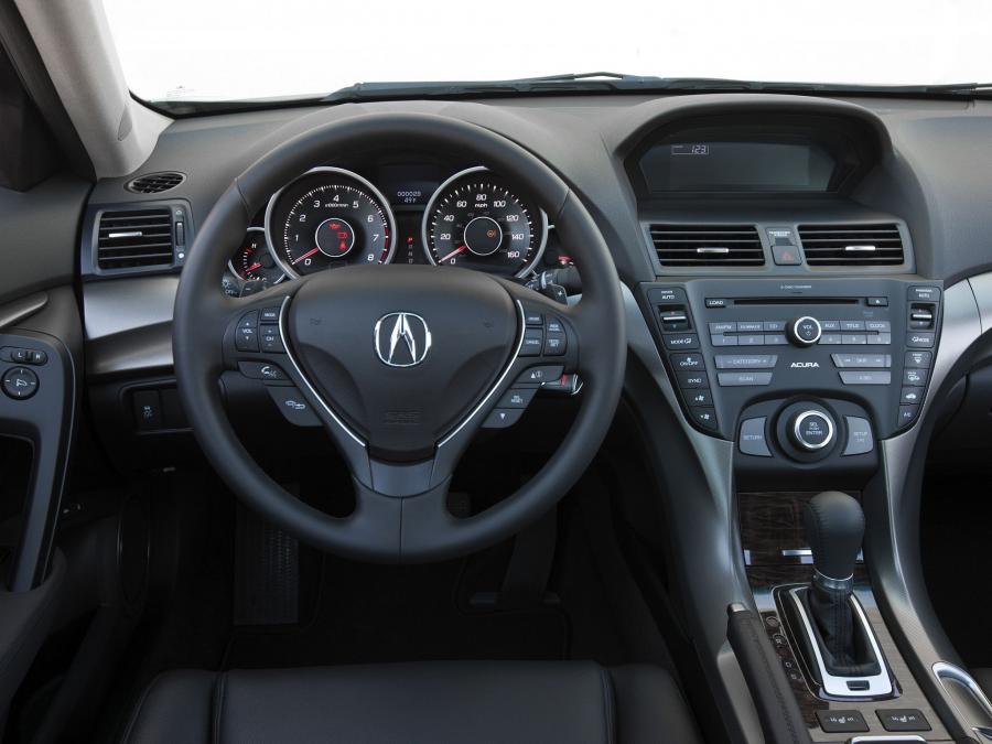 Торпедо Acura TL 2011 года  (фото 11 из 15)